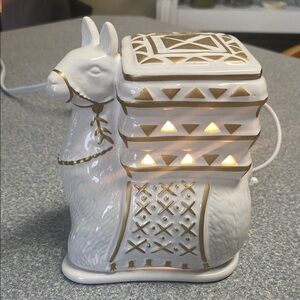 White and Gold Lighted Wax Holder with Geometric Accents